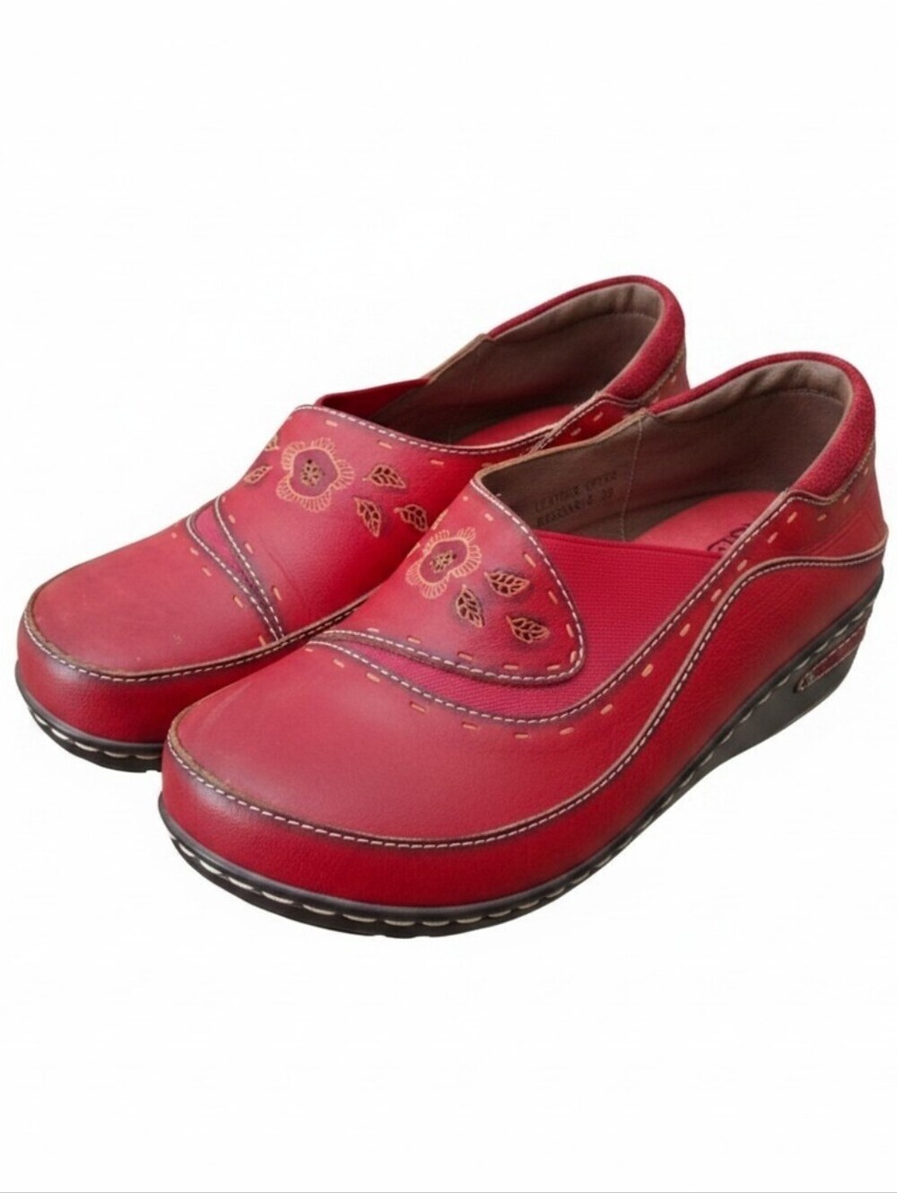 L'artiste Spring Step Burbank Red Wedge Shoes Embroidered Leather